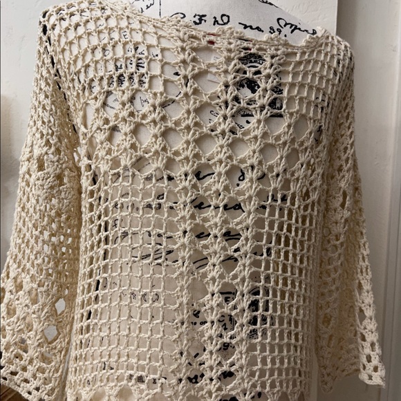 Crochet Top with Tassles - Picture 5 of 5